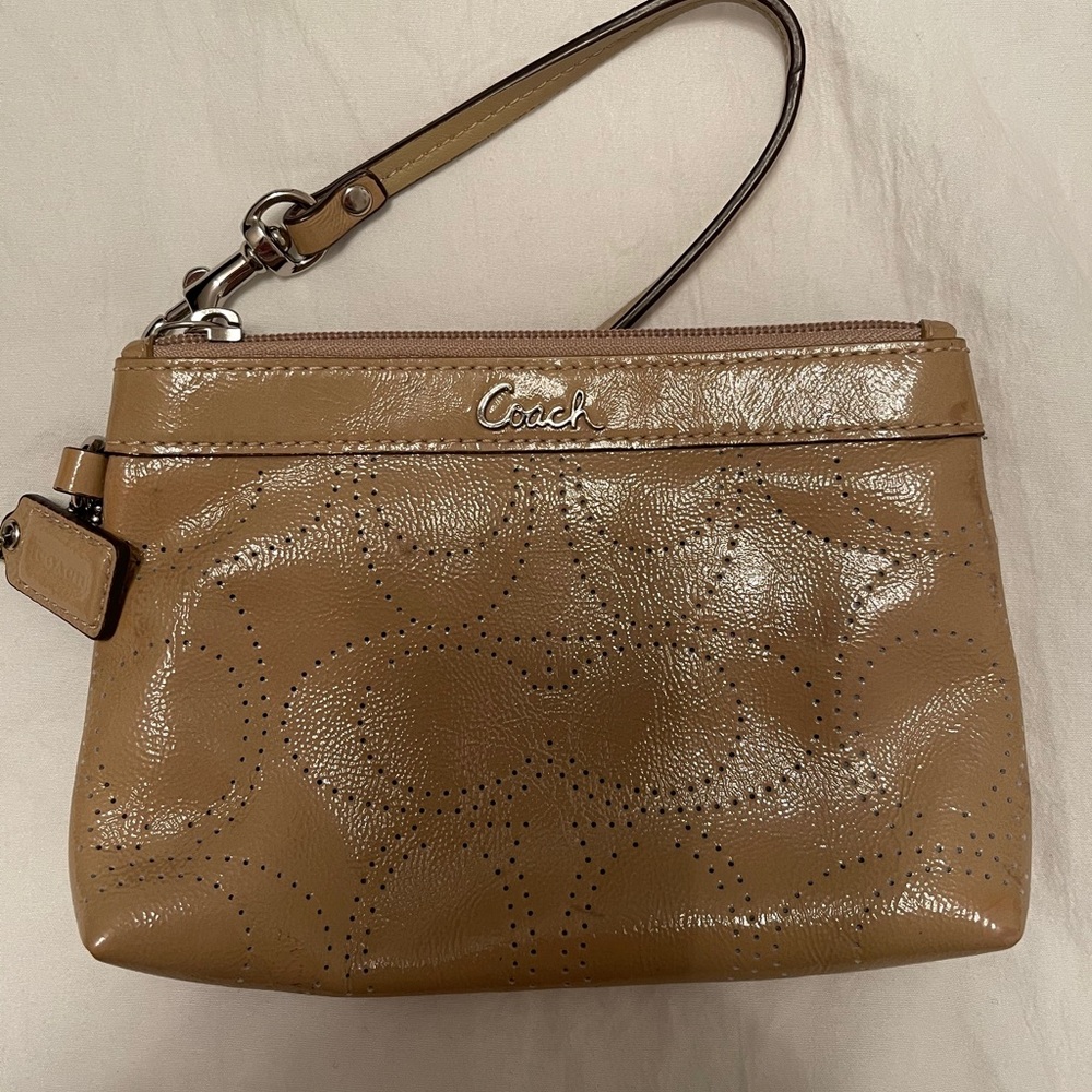 ✨Coach Wristlet/Wallet✨